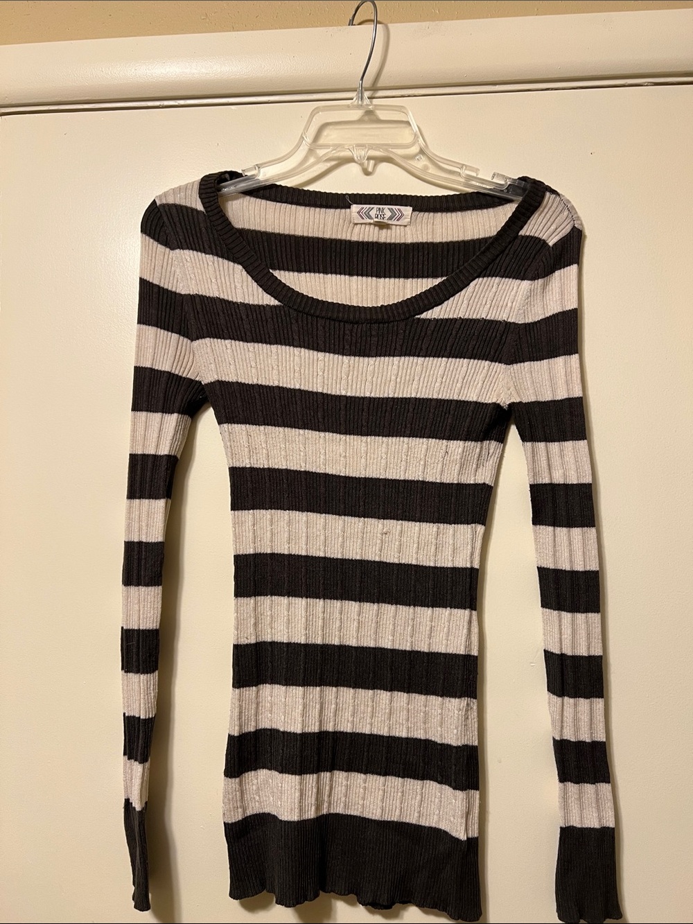 Striped Black and Cream Ribbed Women's Sweater Pink Rose M like new